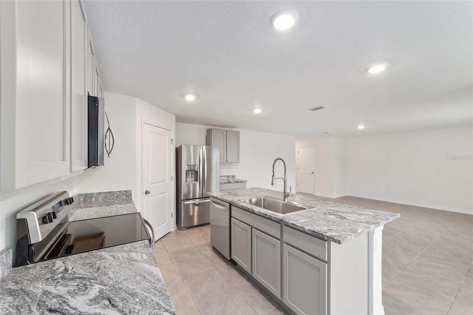 Image 25 of 52 For 8746 45th Court