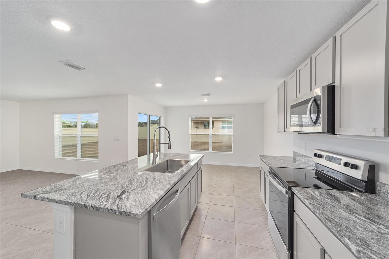 Image 26 of 52 For 8746 45th Court