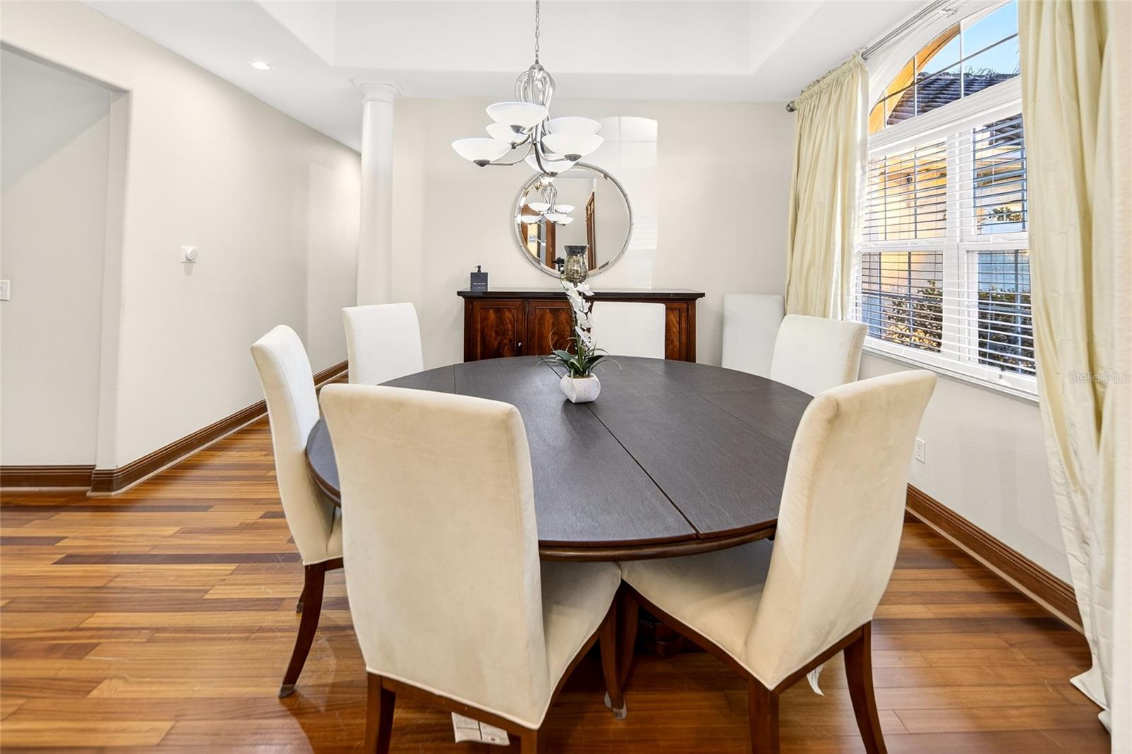 Image 17 of 56 For 16623 Royal Palm Drive