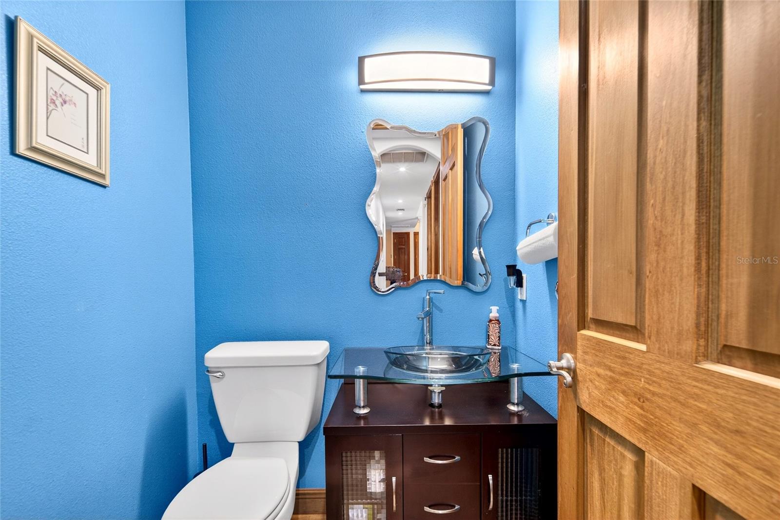 Image 18 of 56 For 16623 Royal Palm Drive