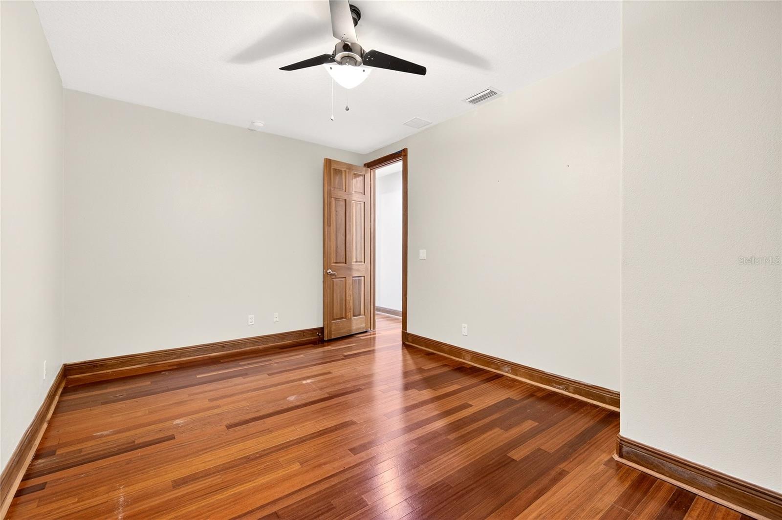 Image 22 of 56 For 16623 Royal Palm Drive