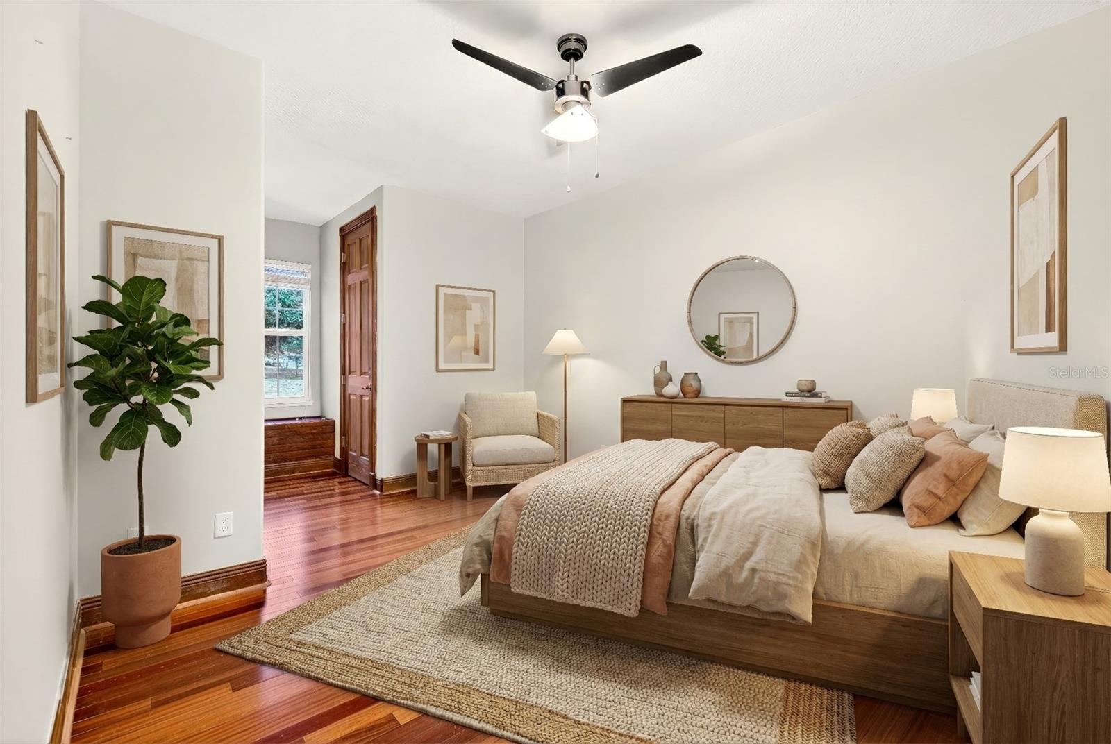 Image 23 of 56 For 16623 Royal Palm Drive