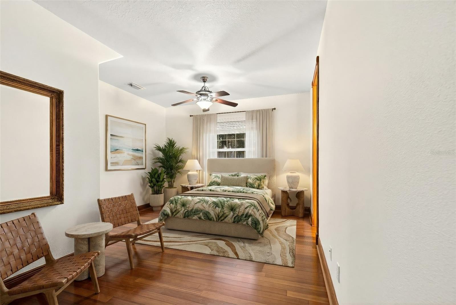 Image 26 of 56 For 16623 Royal Palm Drive