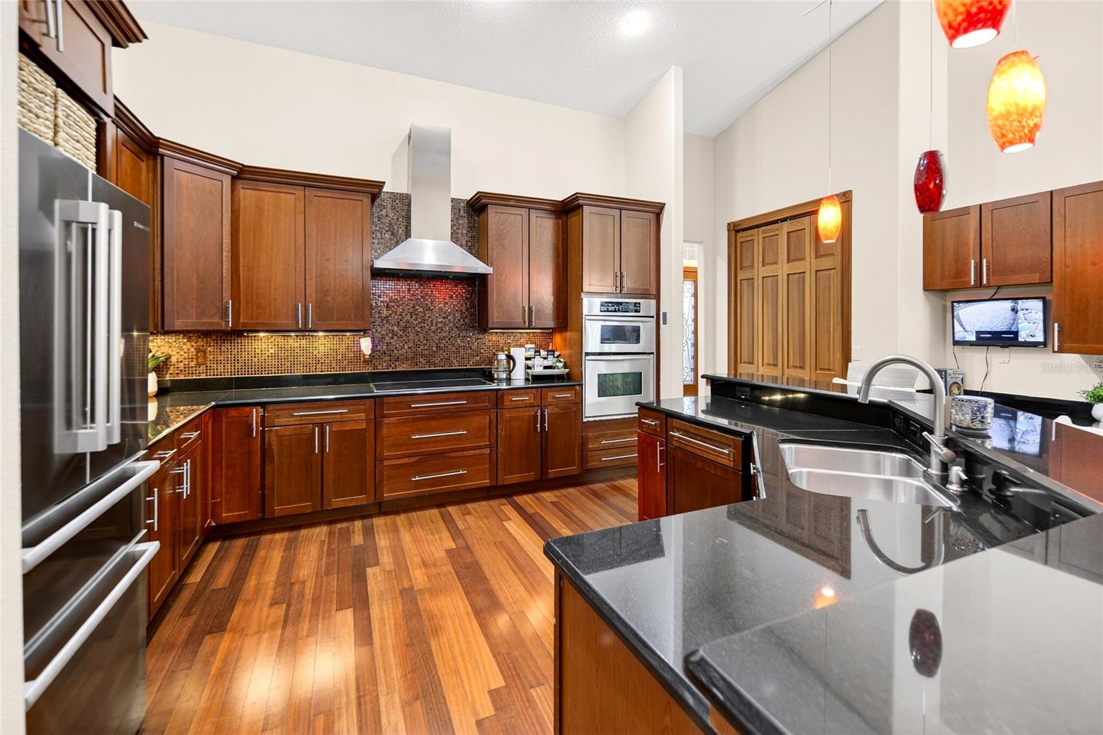 Image 32 of 56 For 16623 Royal Palm Drive