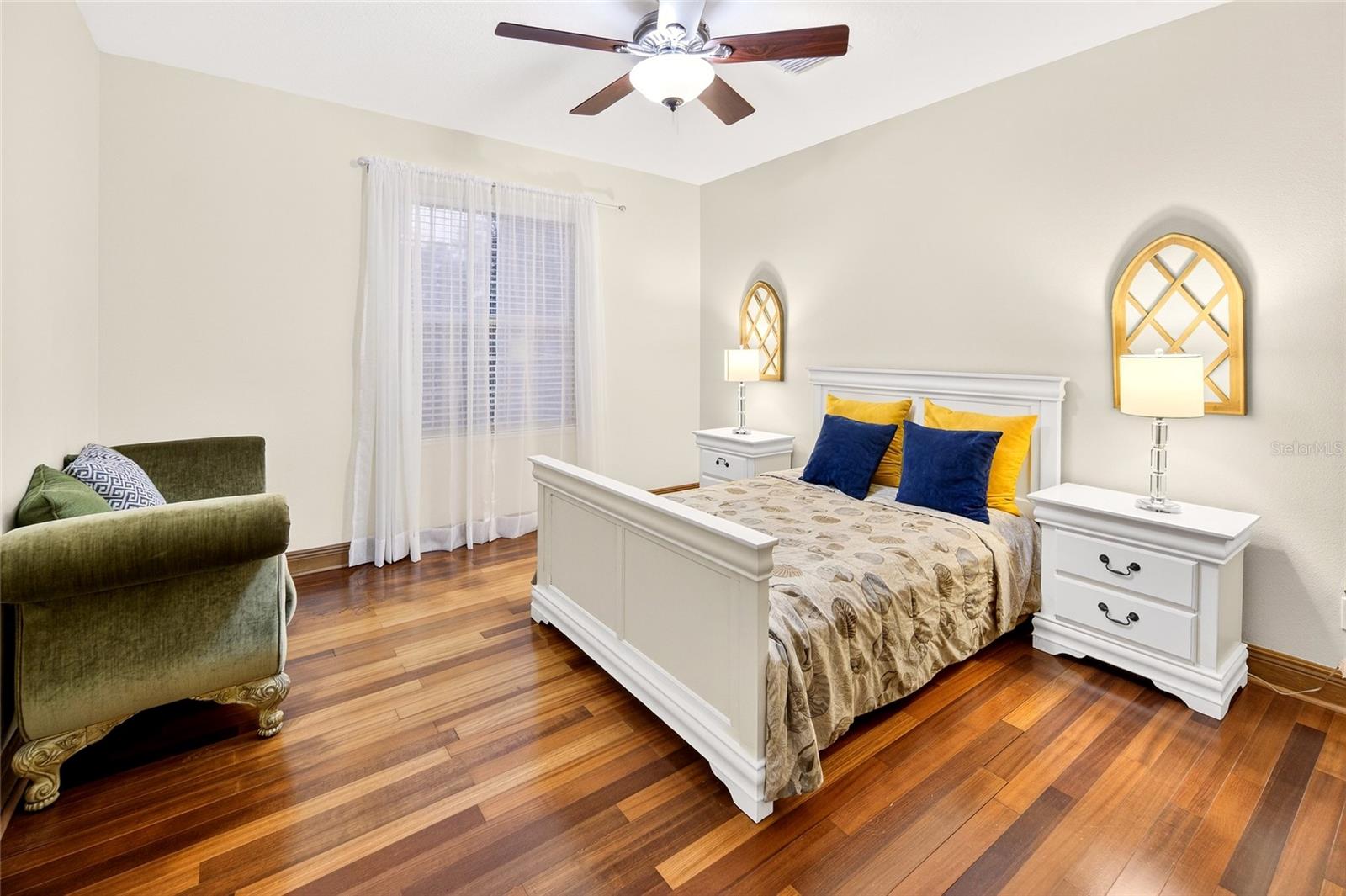 Image 37 of 56 For 16623 Royal Palm Drive