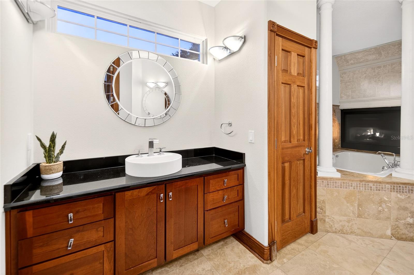 Image 7 of 56 For 16623 Royal Palm Drive