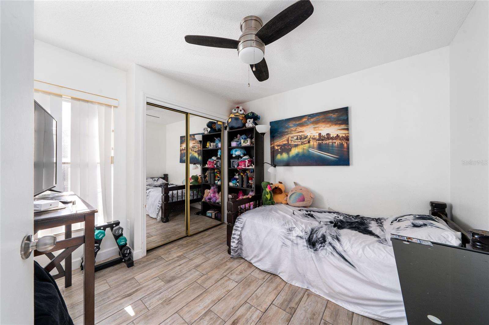 Image 17 of 30 For 3198 Sandy Shore Lane