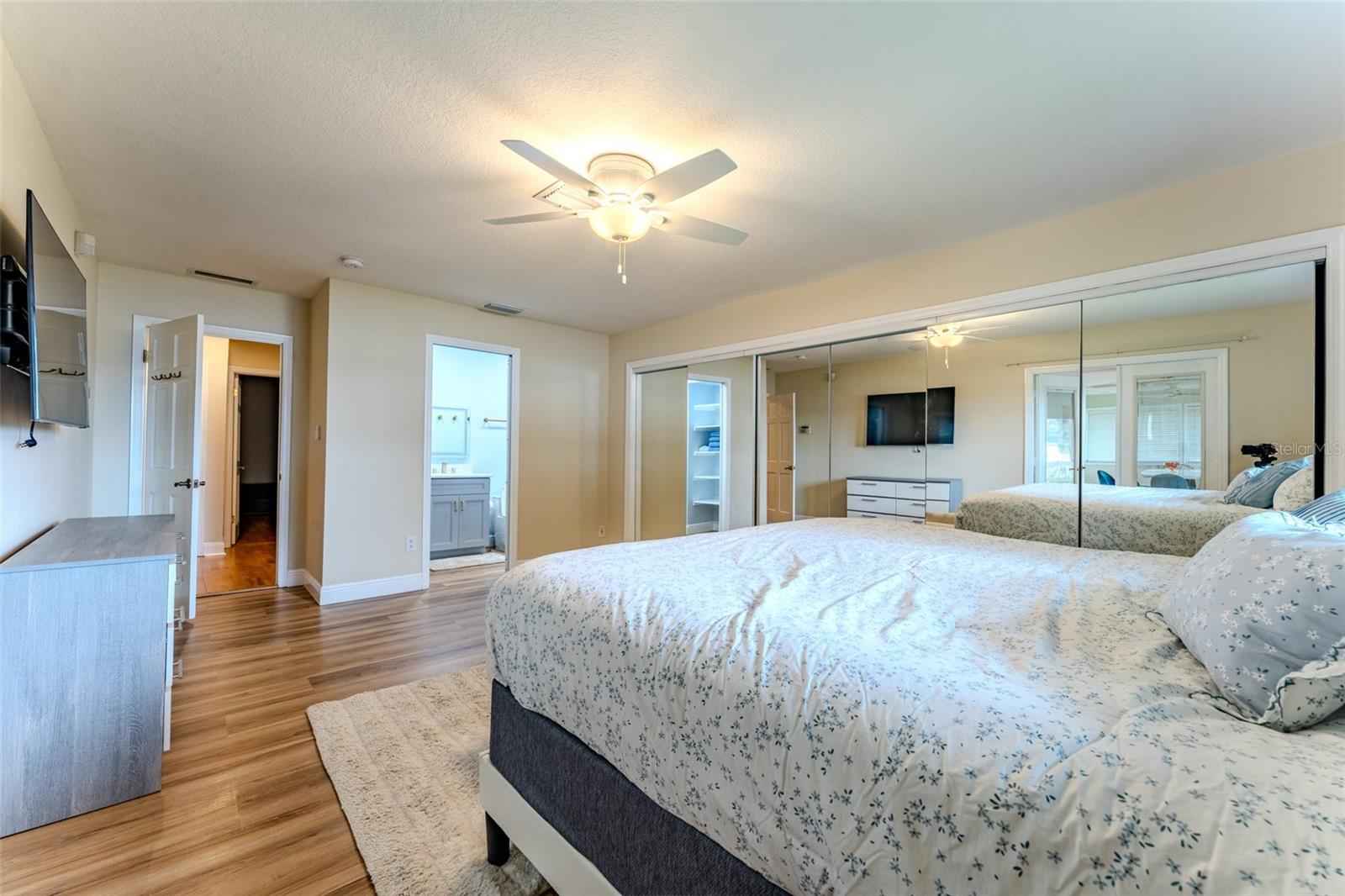 Image 10 of 35 For 5497 Alandale Court