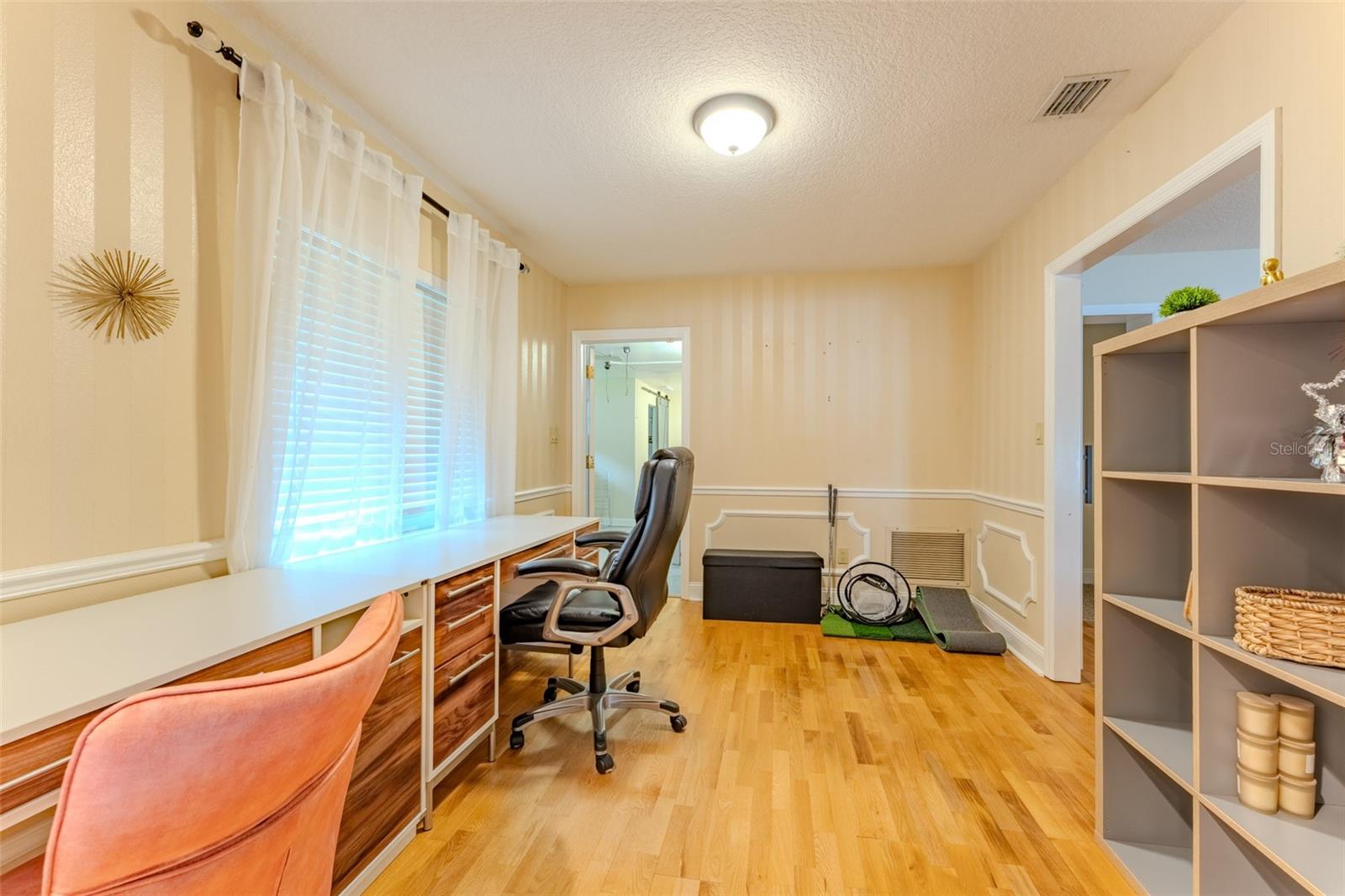 Image 16 of 35 For 5497 Alandale Court