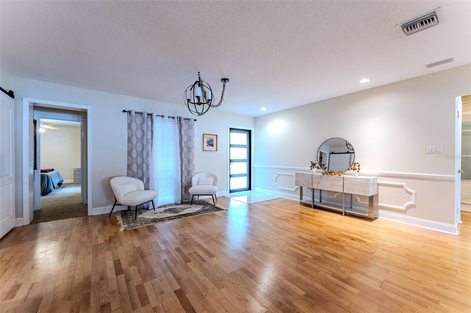 Image 24 of 35 For 5497 Alandale Court