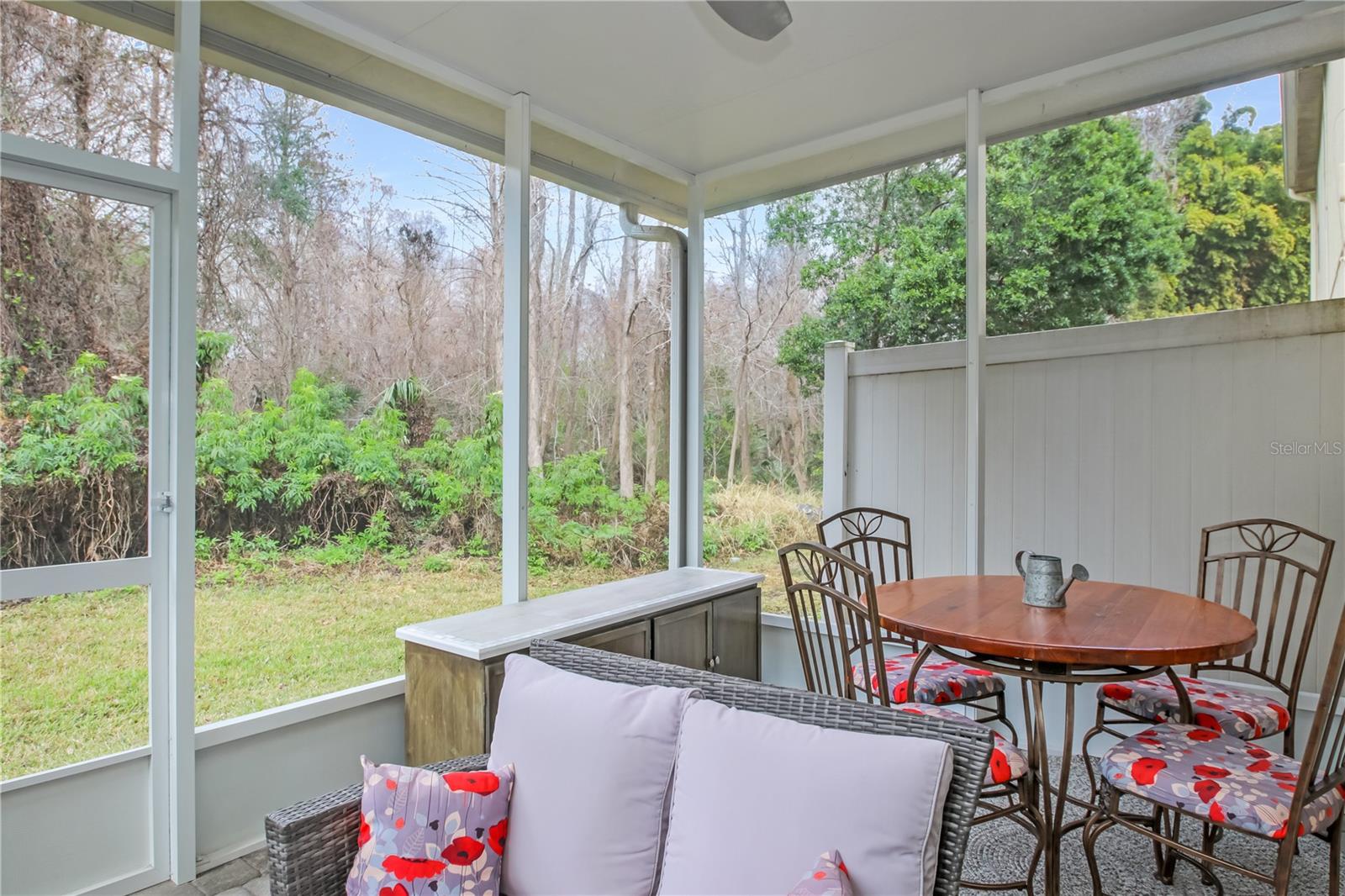 Image 26 of 31 For 608 Old Pine Court