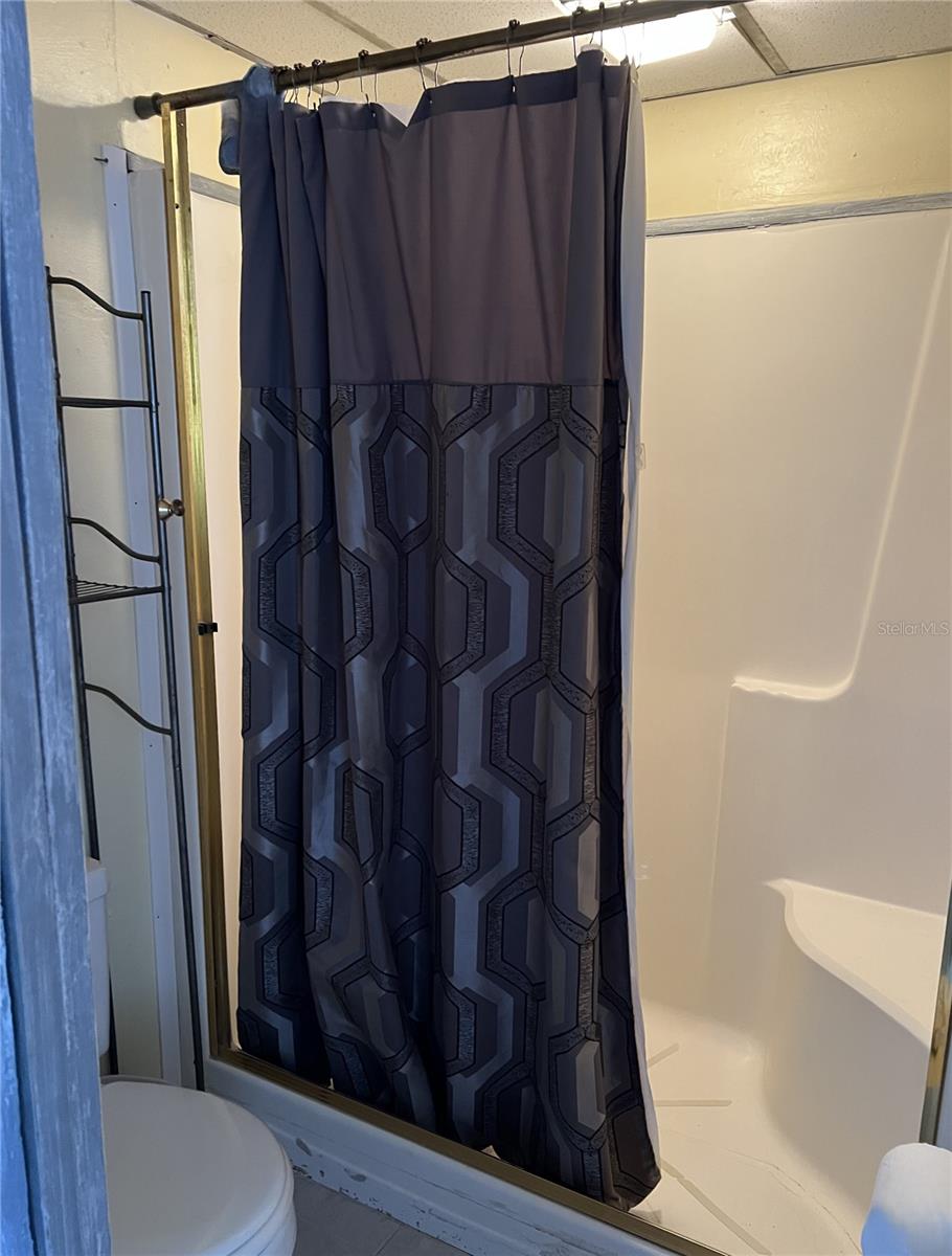 Image 10 of 13 For 3600 Peninsula Drive 8a