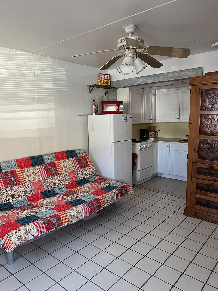 Image 8 of 13 For 3600 Peninsula Drive 8a