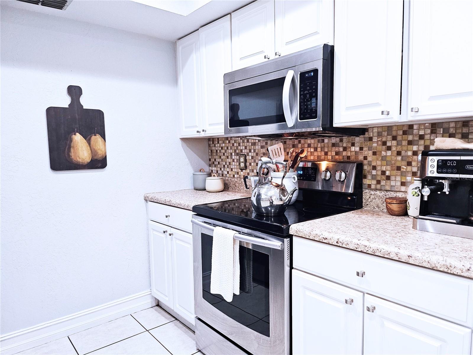 Image 10 of 40 For 446 Club Drive