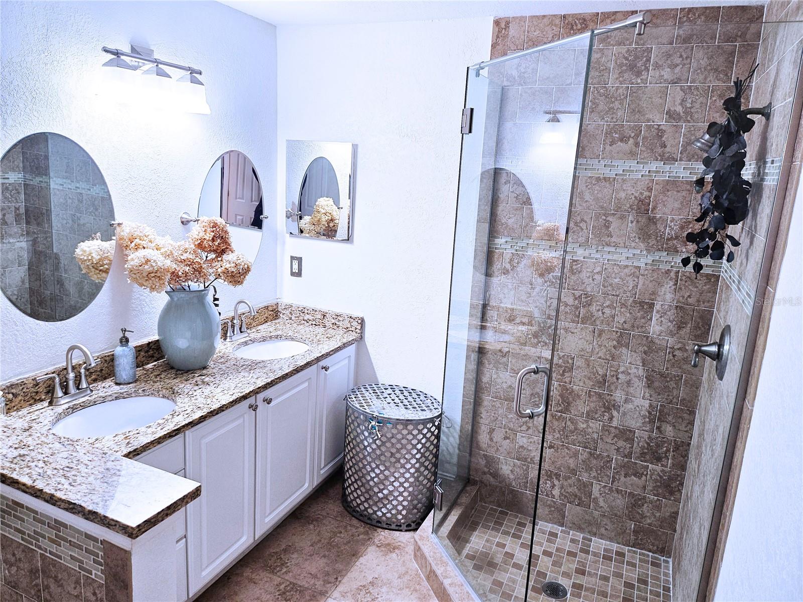 Image 16 of 40 For 446 Club Drive