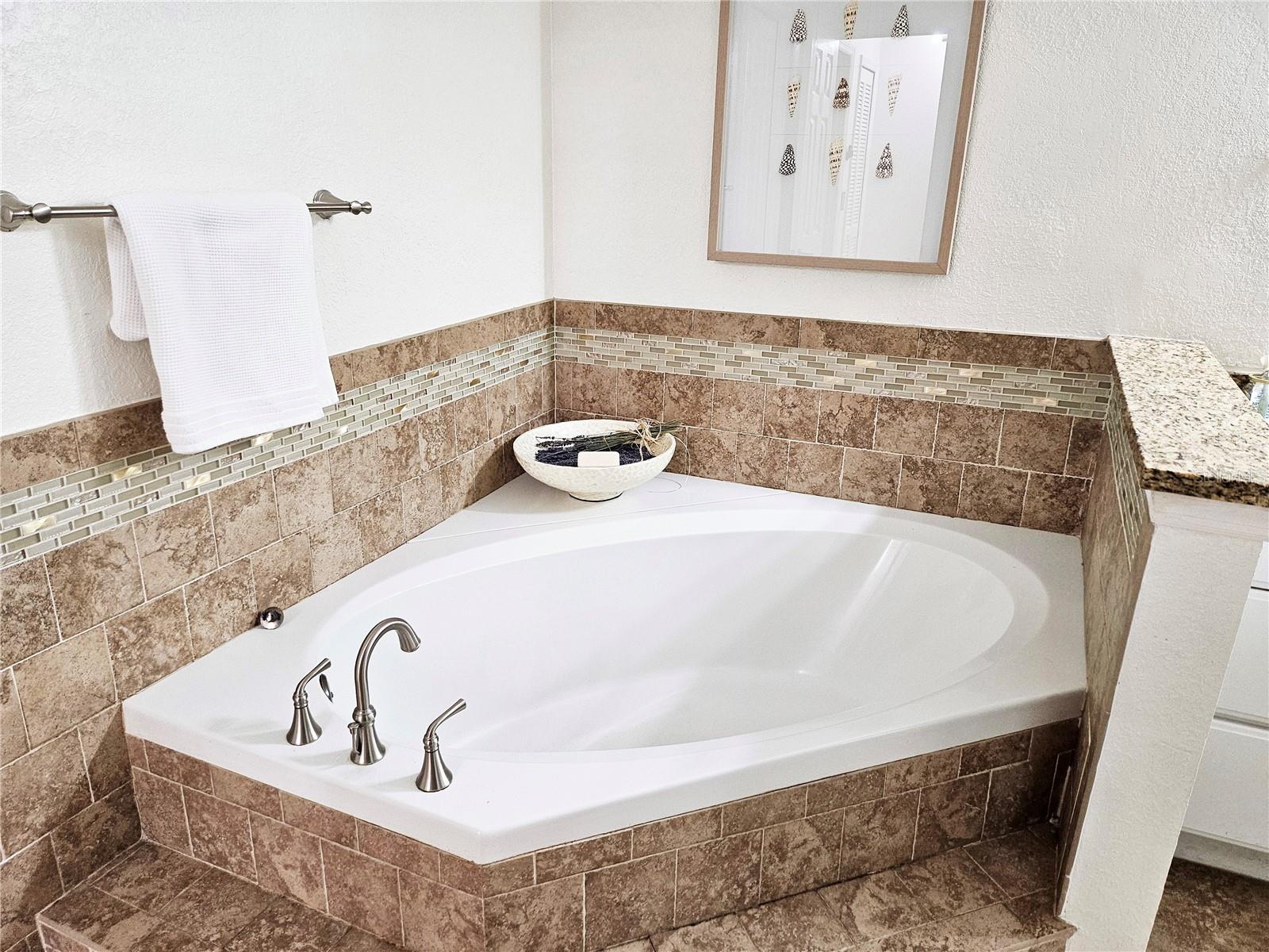 Image 20 of 40 For 446 Club Drive