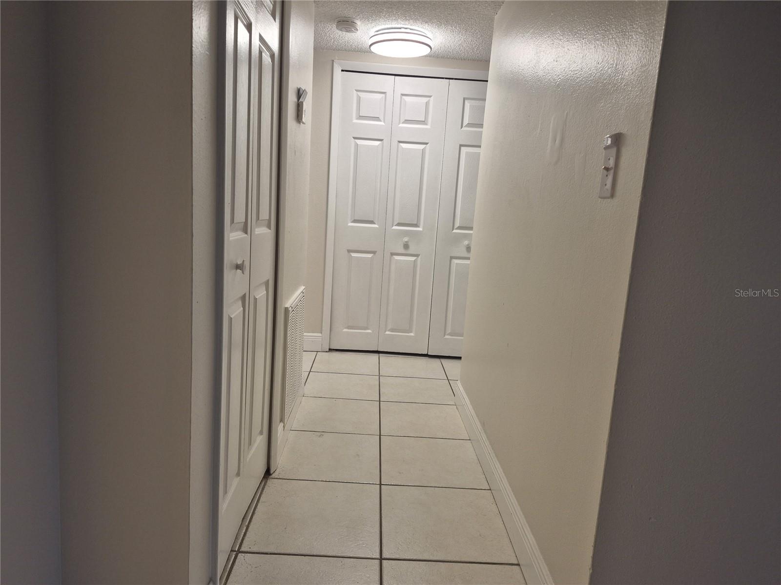 Image 7 of 10 For 845 Sky Lake Circle D