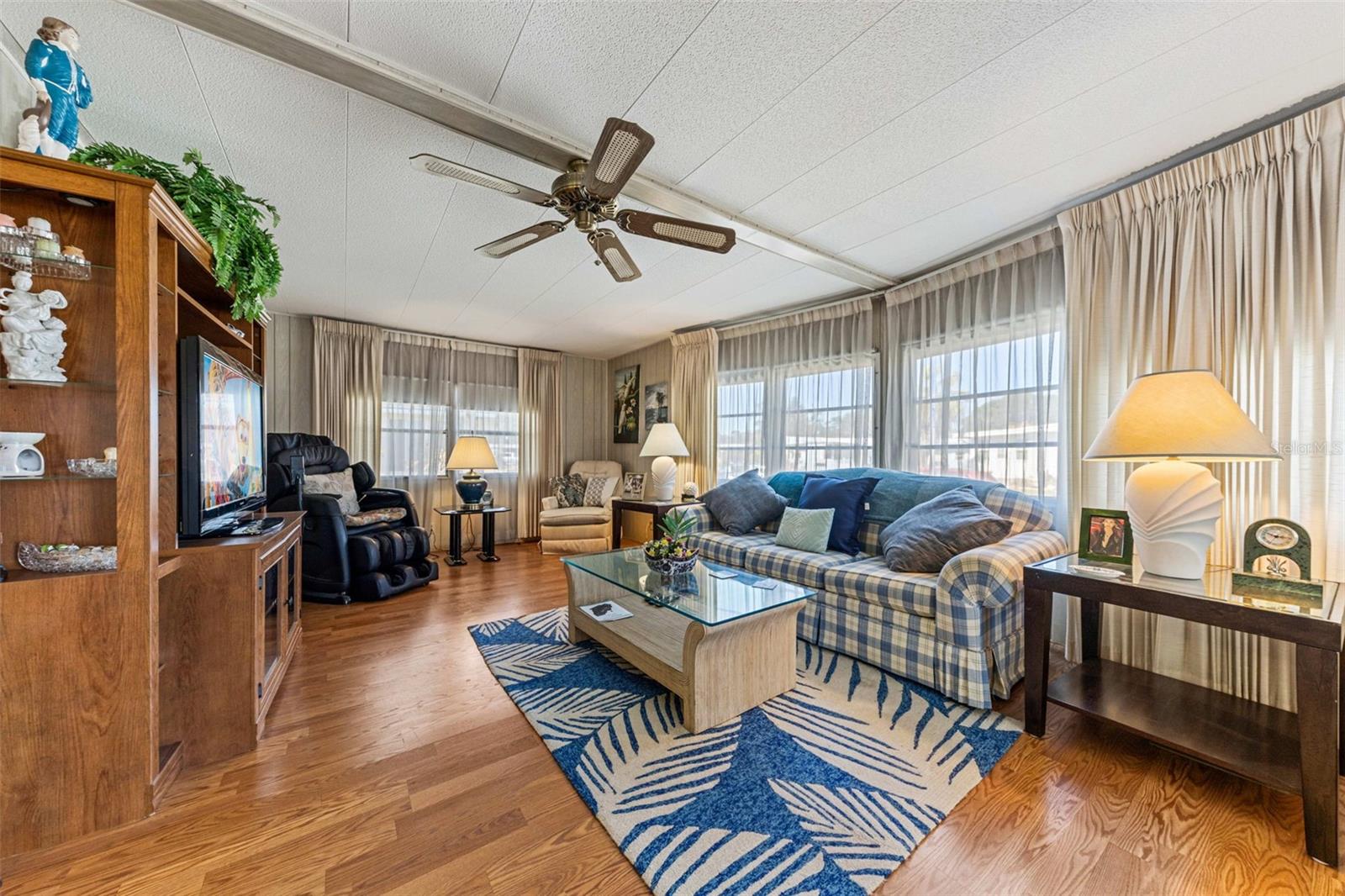 Image 11 of 35 For 313 Palo Verde Drive