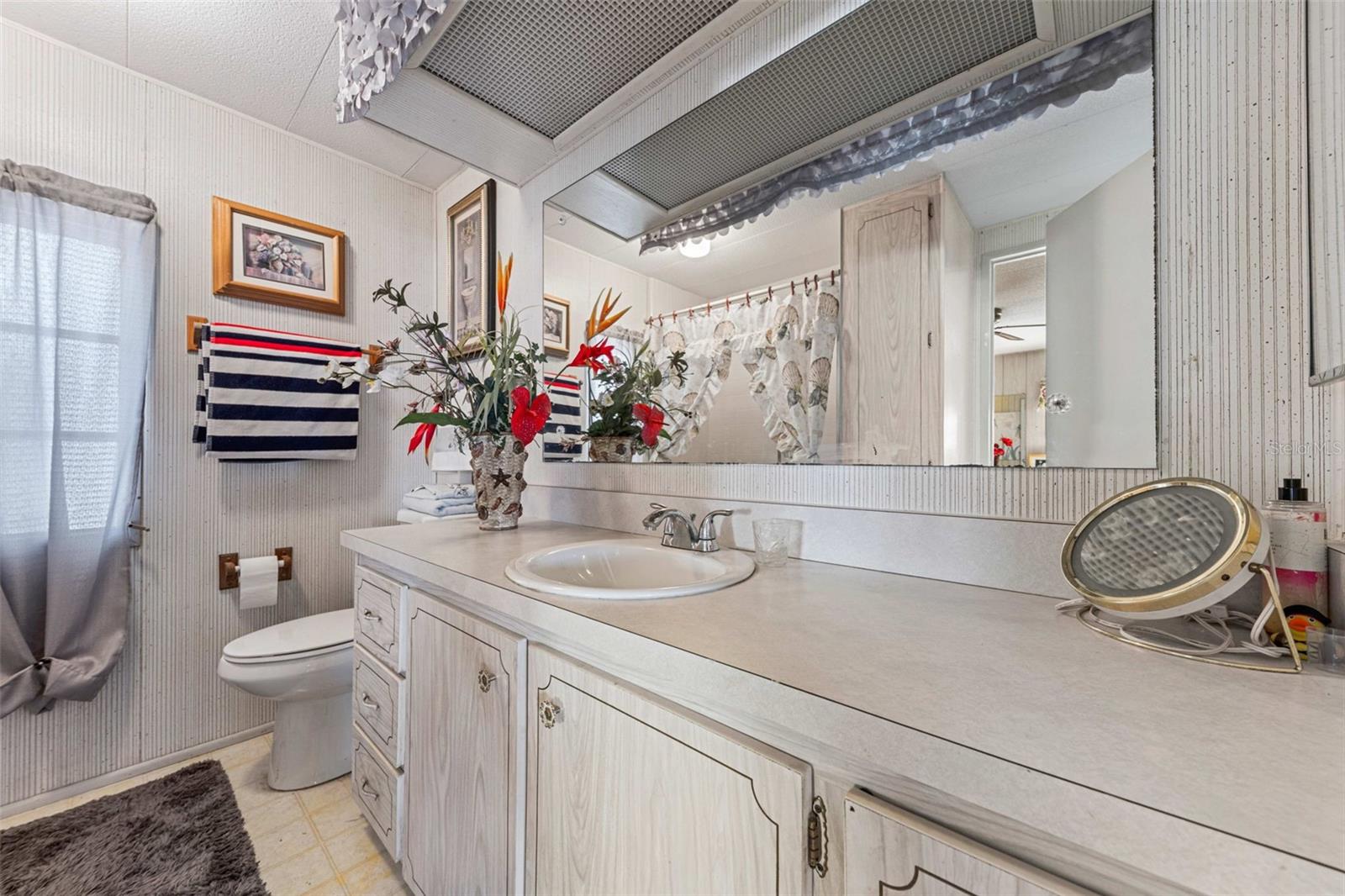 Image 25 of 35 For 313 Palo Verde Drive