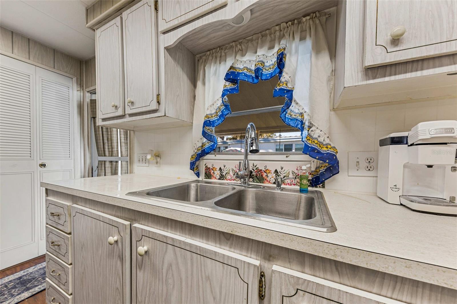 Image 4 of 35 For 313 Palo Verde Drive