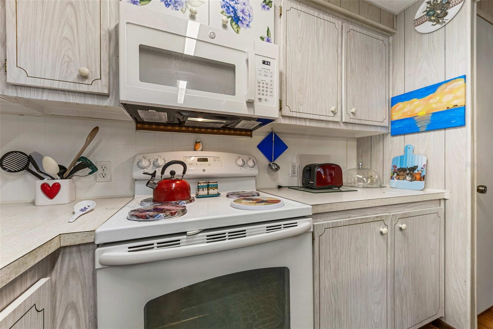 Image 5 of 35 For 313 Palo Verde Drive