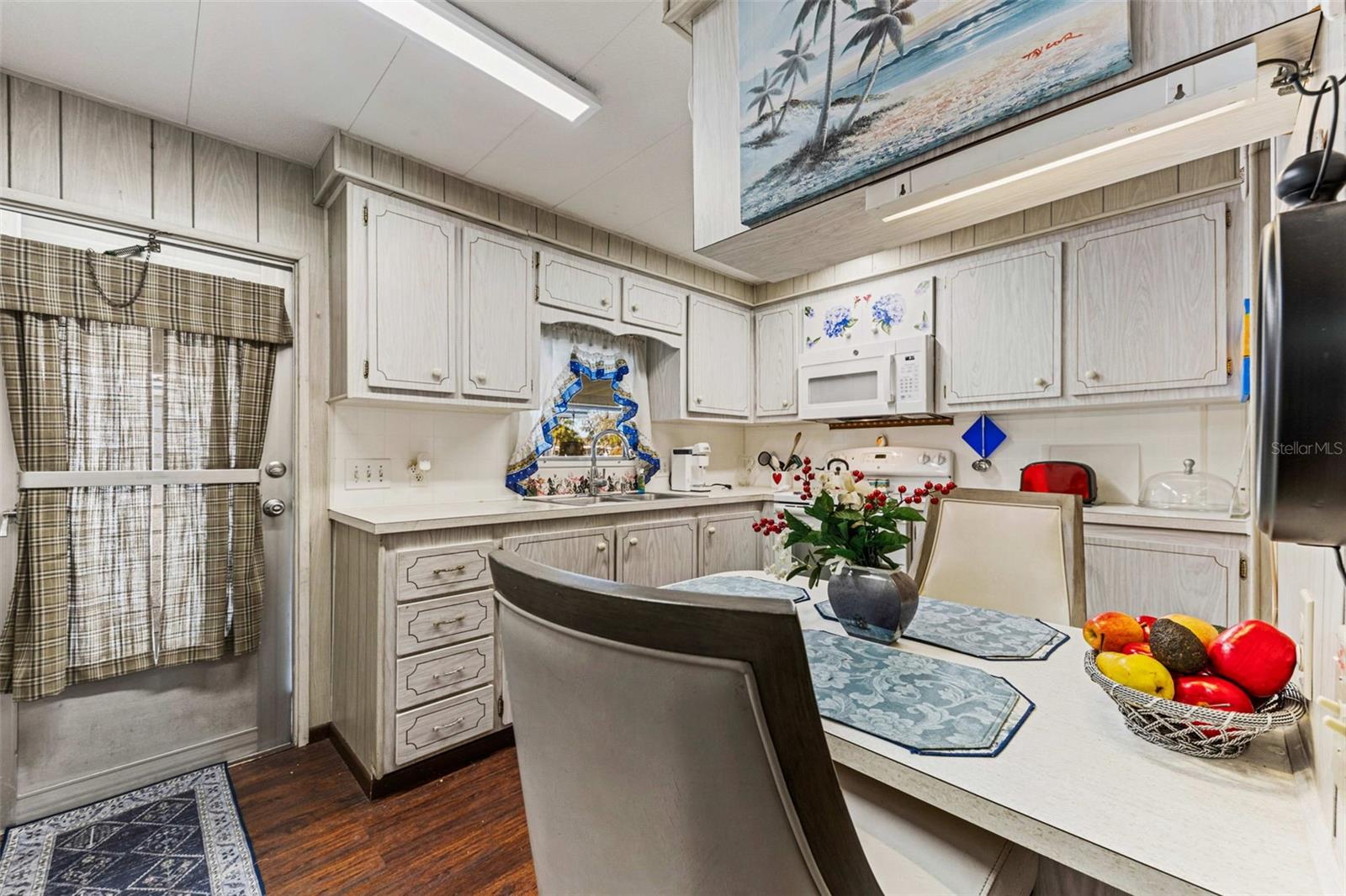 Image 7 of 35 For 313 Palo Verde Drive