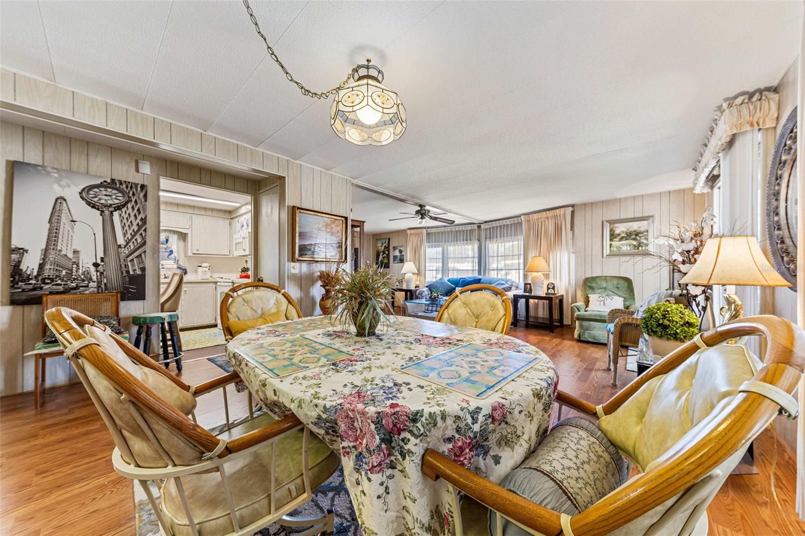 Image 9 of 35 For 313 Palo Verde Drive