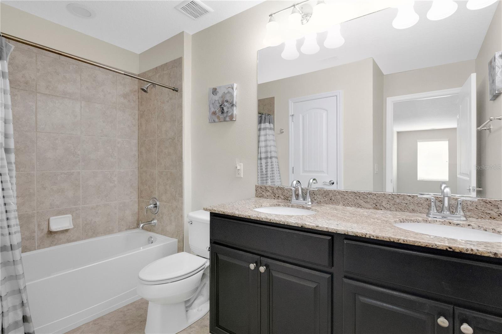 Image 18 of 46 For 13302 Roskin Lane