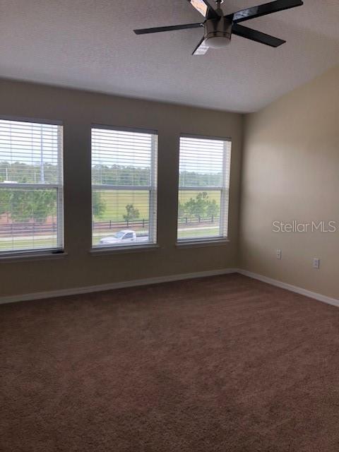 Listing photo id 8 for 10841 Derringer Drive