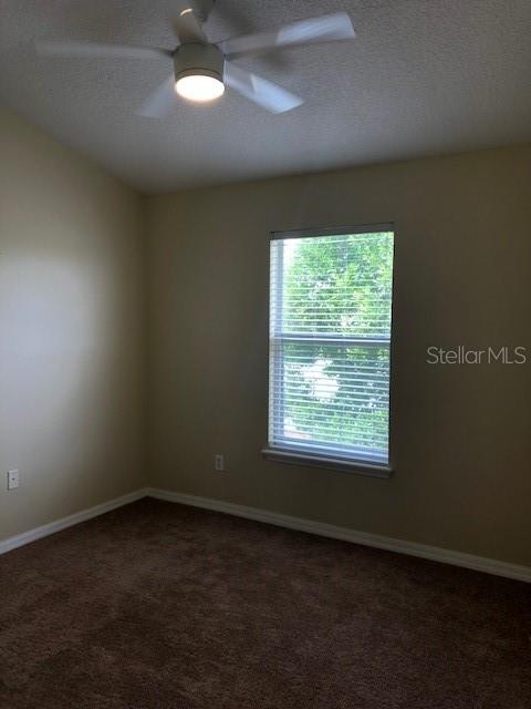 Listing photo id 13 for 10841 Derringer Drive