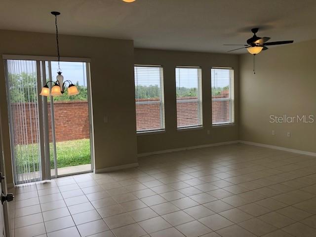 Listing photo id 5 for 10841 Derringer Drive