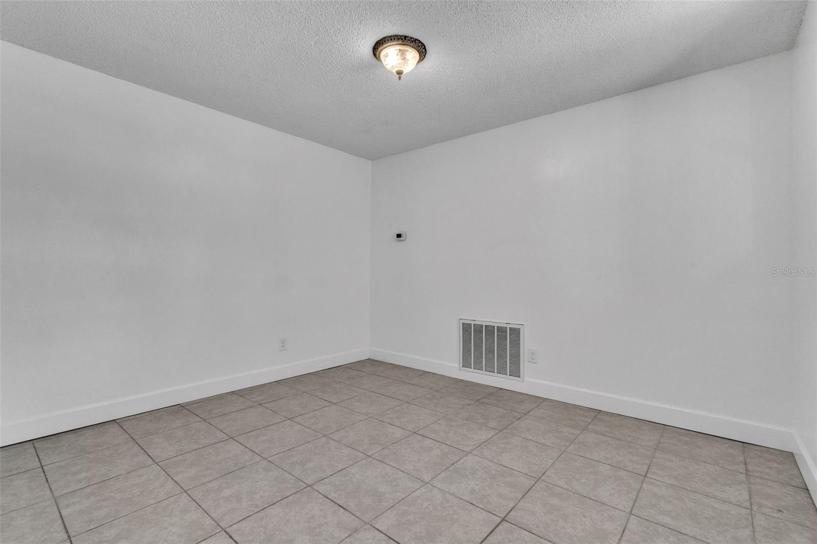 Image 18 of 39 For 107 Thrush Lane