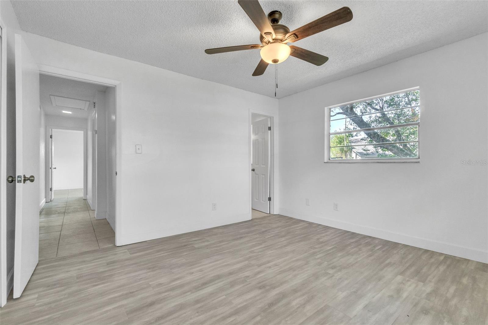 Image 21 of 39 For 107 Thrush Lane