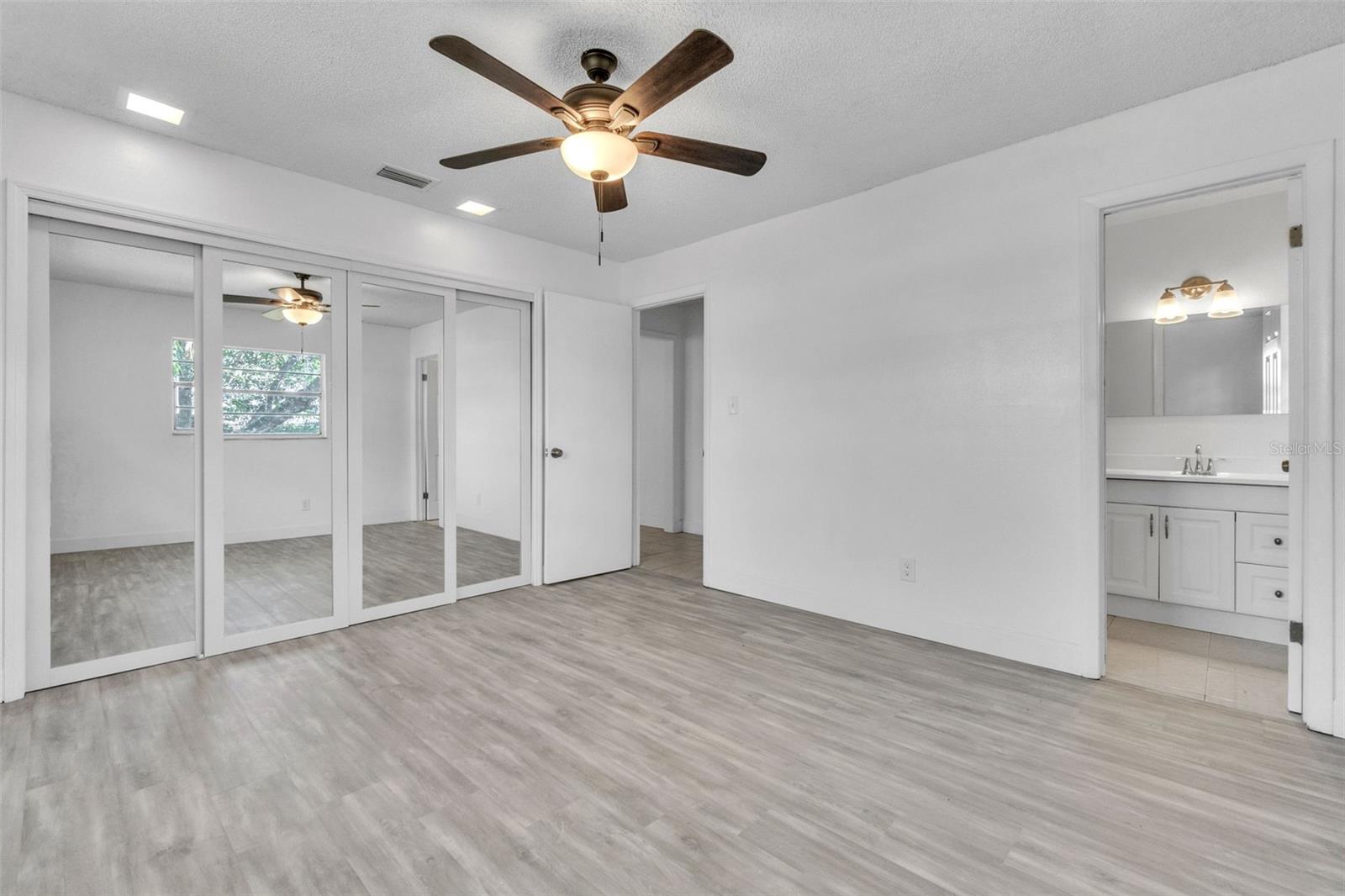 Image 5 of 39 For 107 Thrush Lane