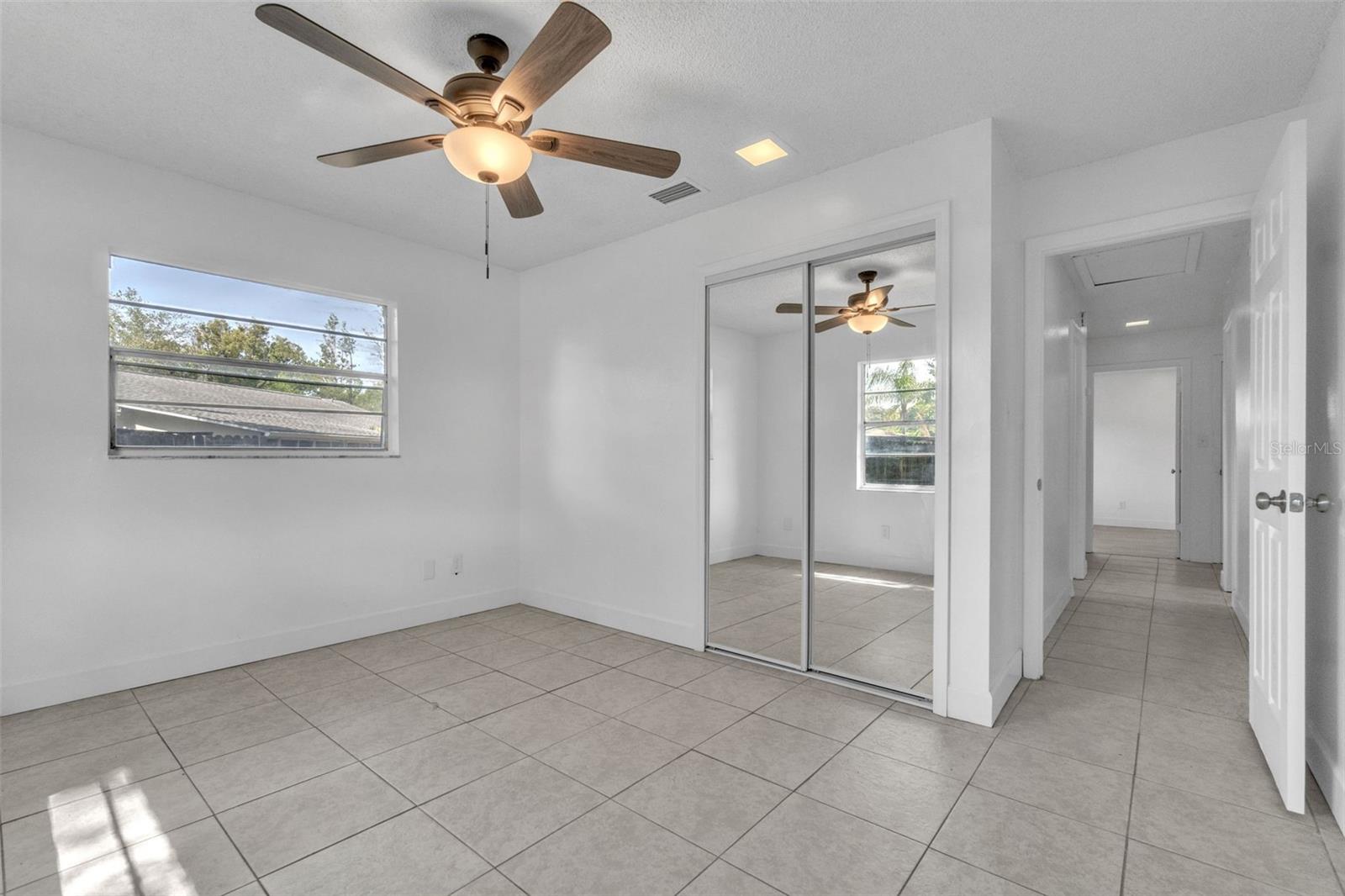 Image 7 of 39 For 107 Thrush Lane