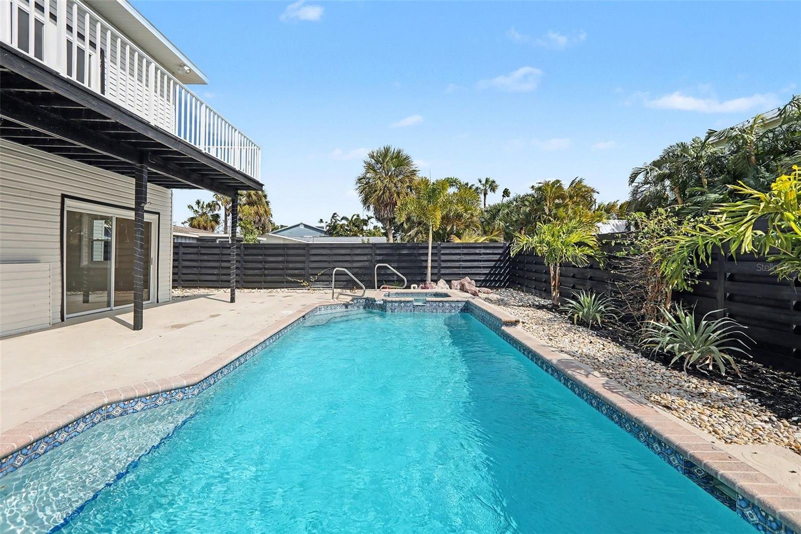 Image 34 of 35 For 580 Russell Street