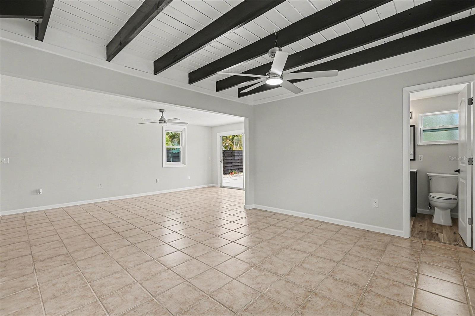 Image 7 of 35 For 580 Russell Street