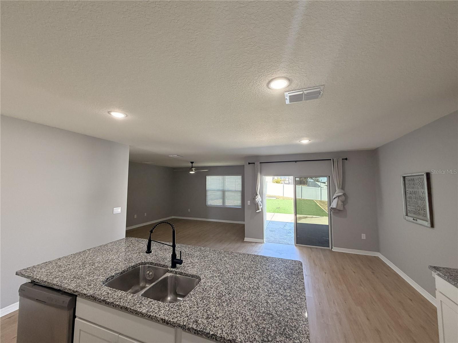 Image 8 of 14 For 1855 Hackberry Street