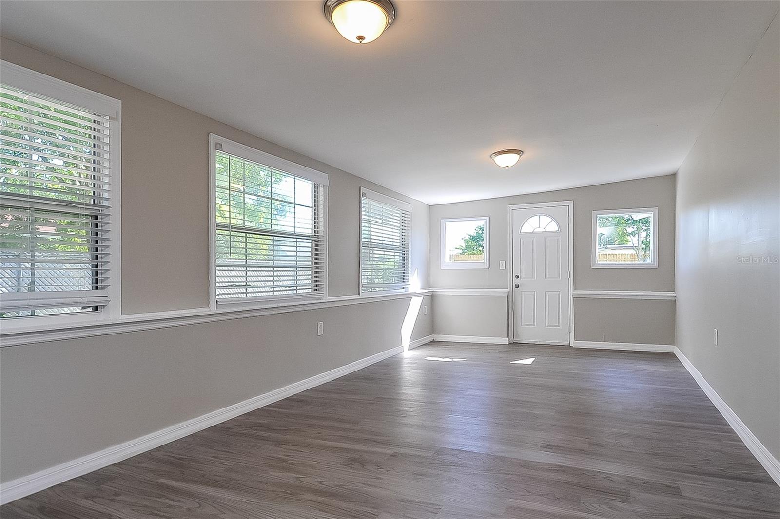 Image 3 of 16 For 505 Florida Circle S