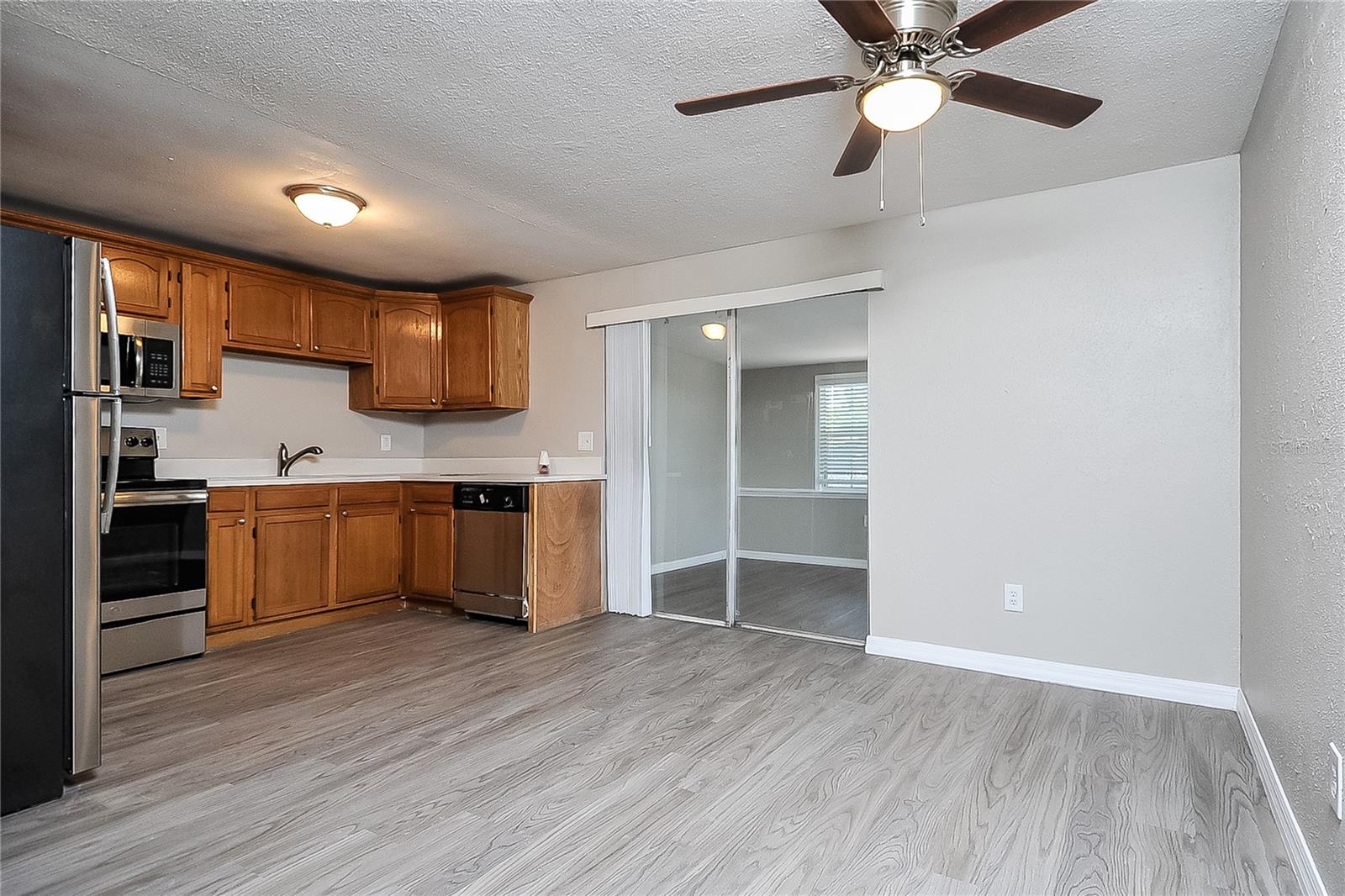 Image 5 of 16 For 505 Florida Circle S