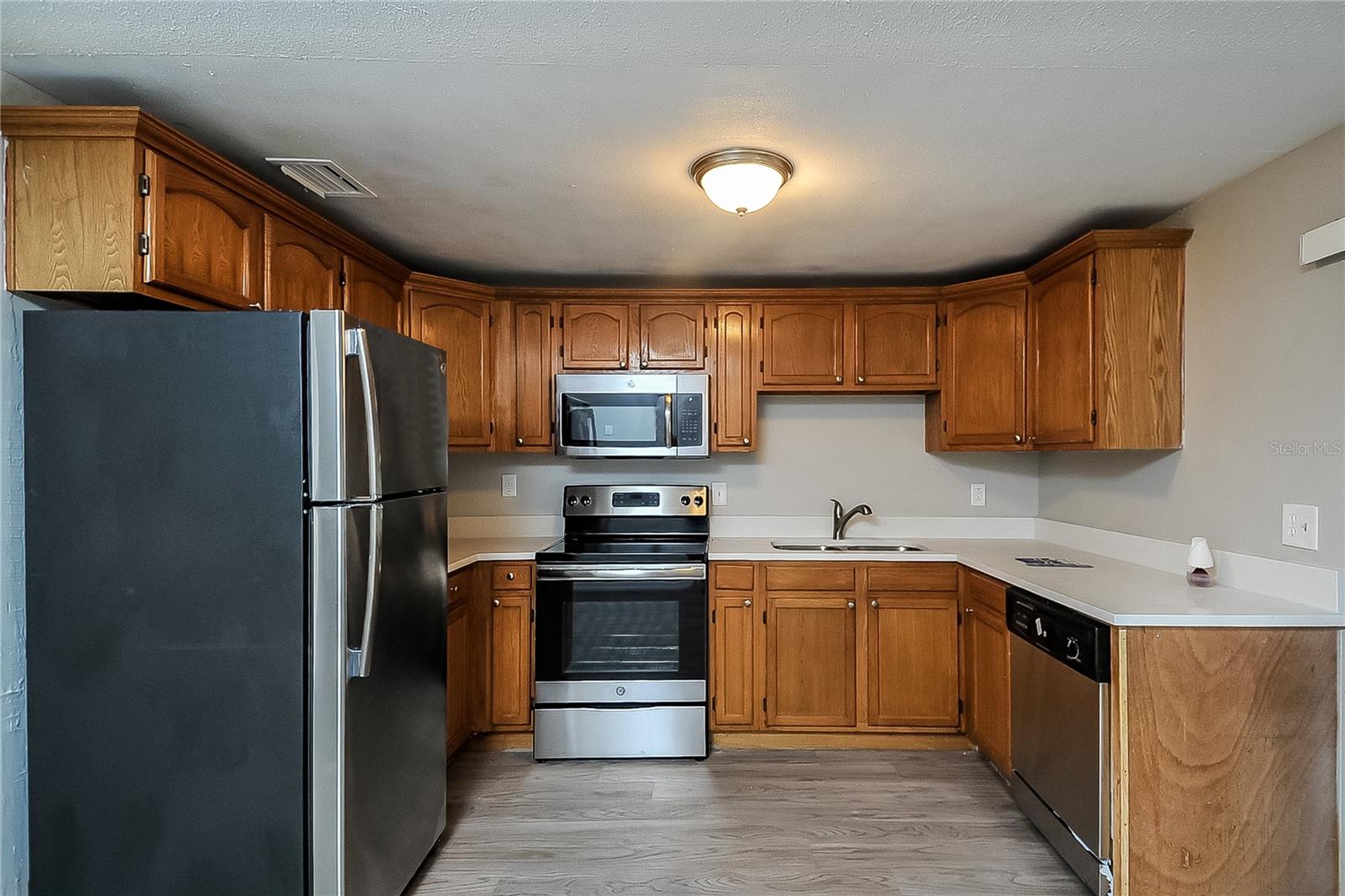 Image 6 of 16 For 505 Florida Circle S