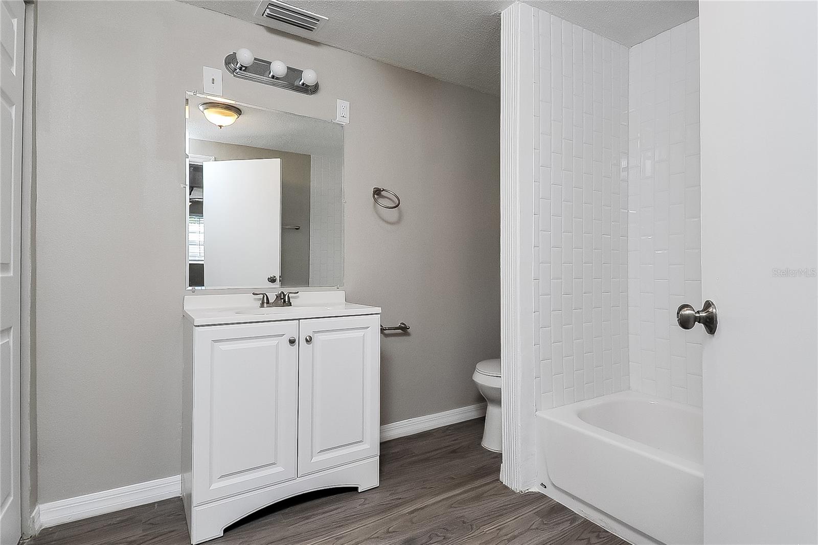 Image 9 of 16 For 505 Florida Circle S