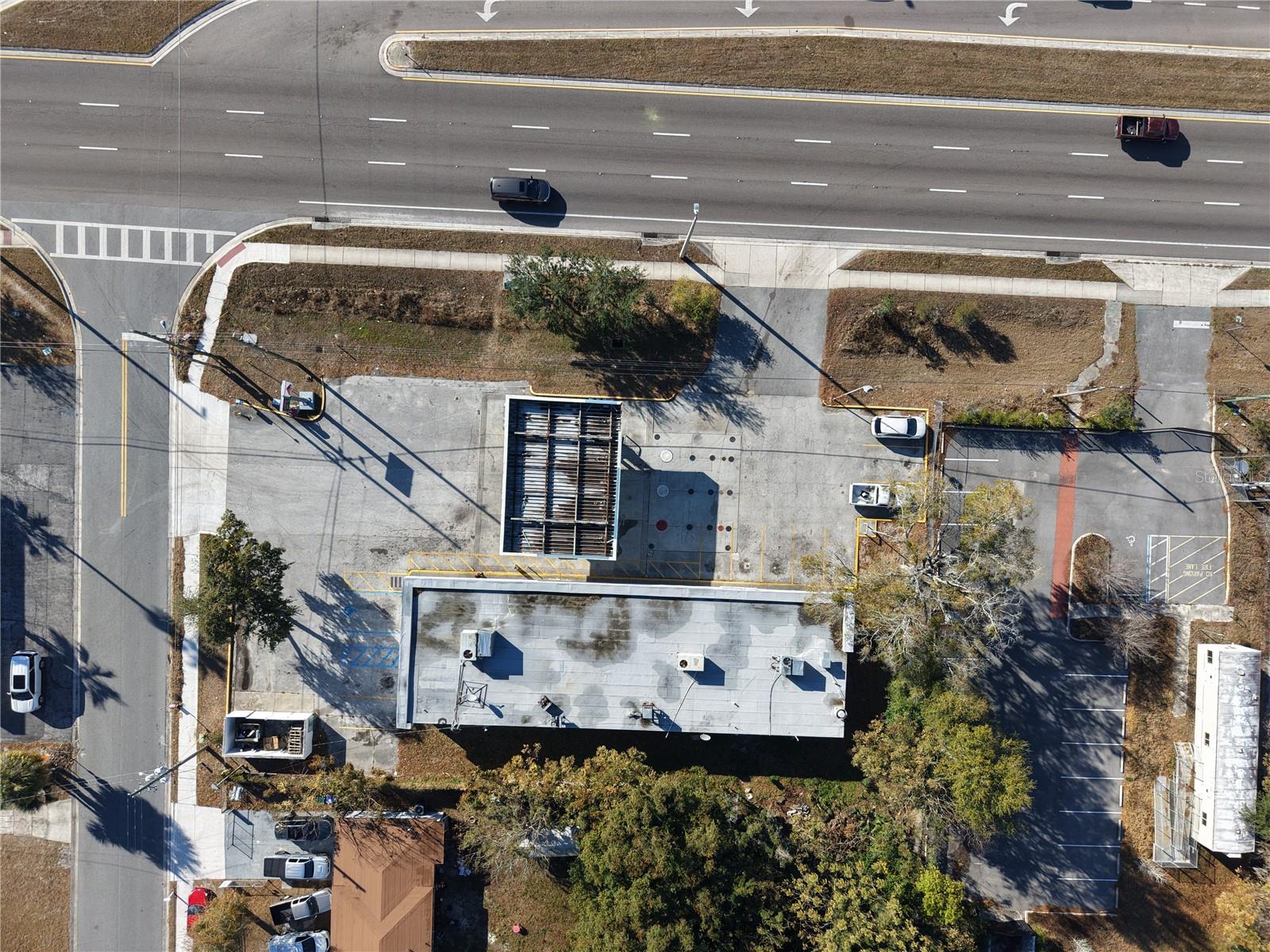 Image 2 of 10 For 8431 Colonial Drive