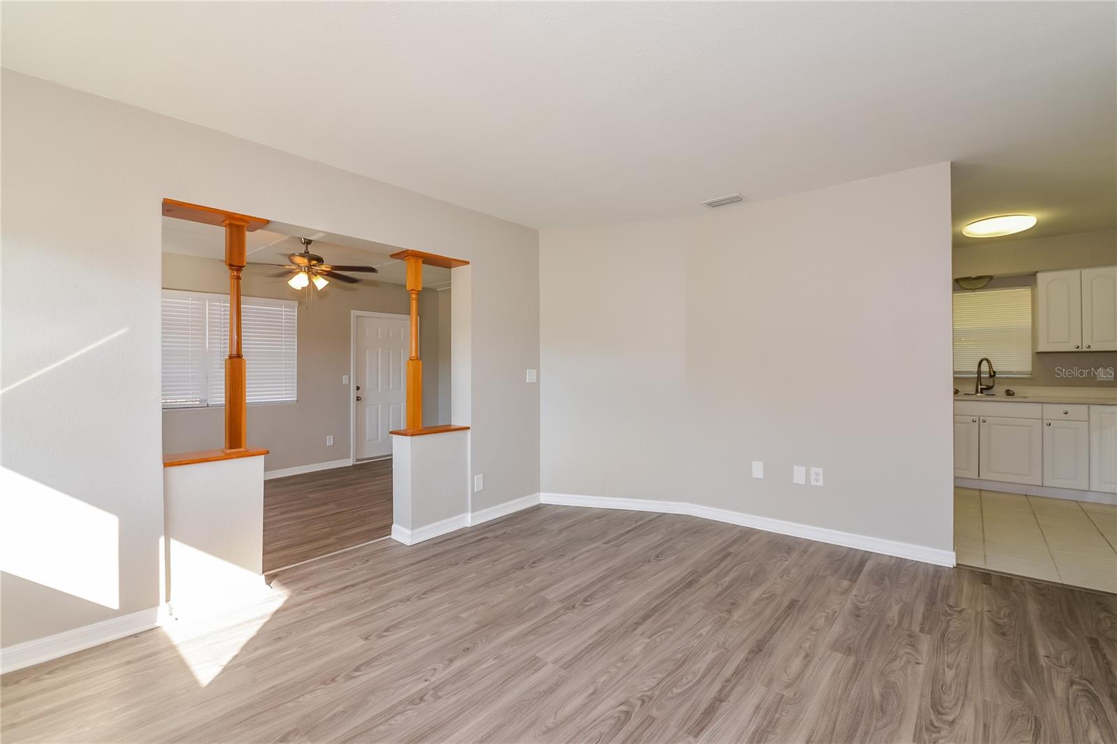 Image 6 of 16 For 2006 4th Avenue W