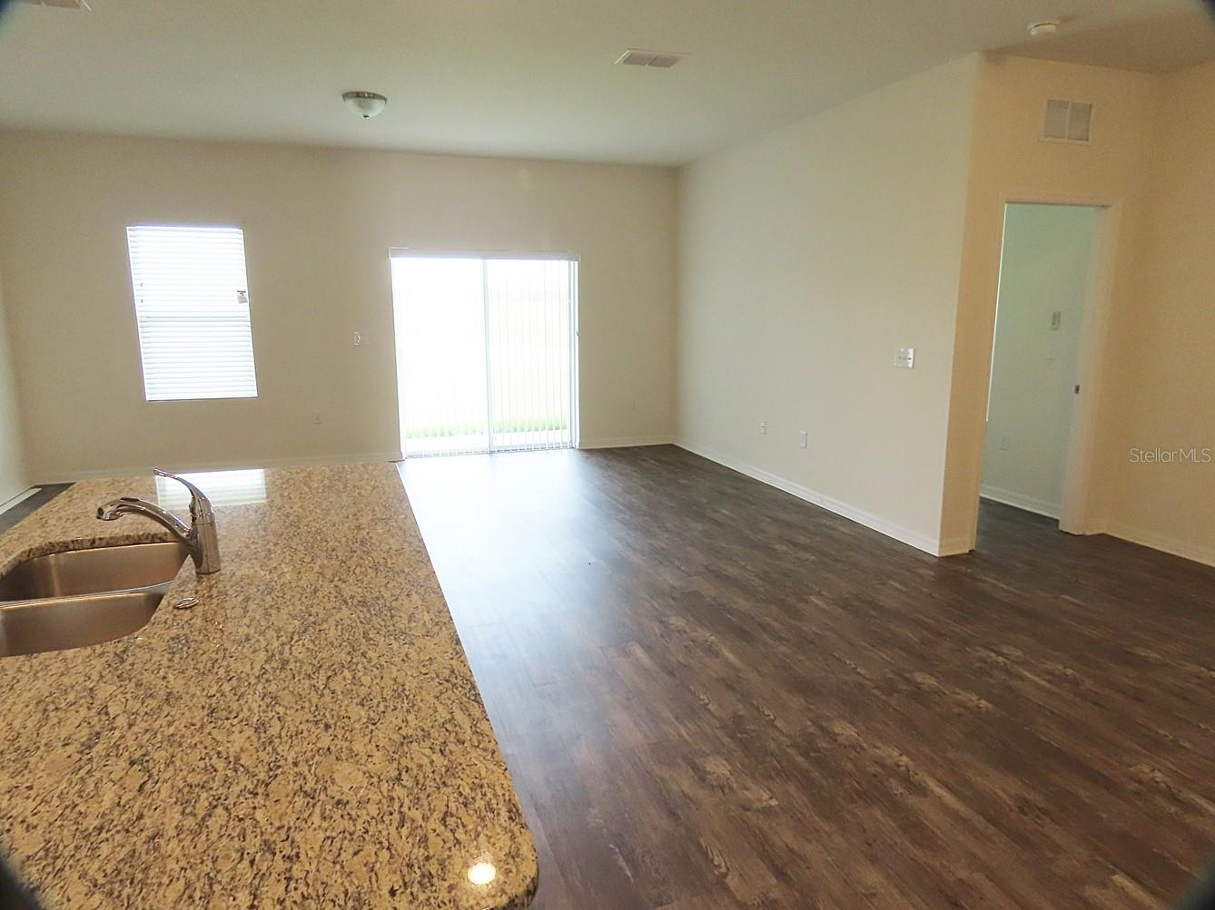 Image 4 of 18 For 3026 Nova Scotia