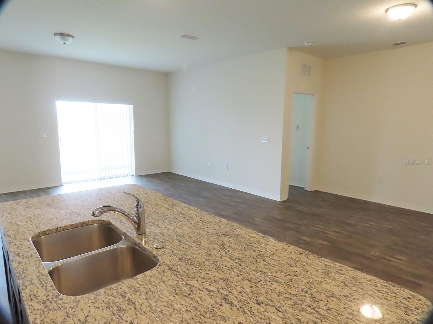 Image 9 of 18 For 3026 Nova Scotia