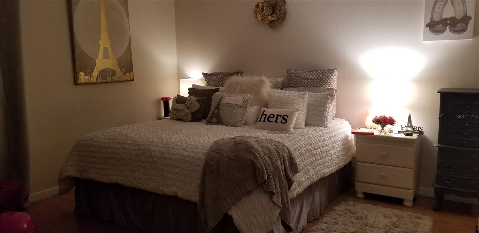 Image 5 of 10 For 422 Netherwood Crescent