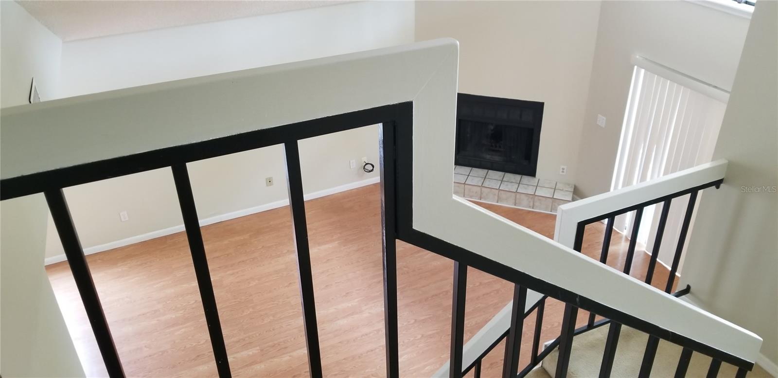 Image 8 of 10 For 422 Netherwood Crescent