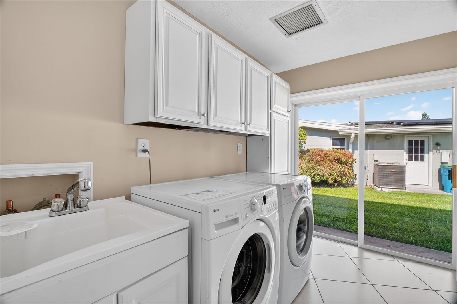 Image 35 of 37 For 2514 Tuscarora Trail