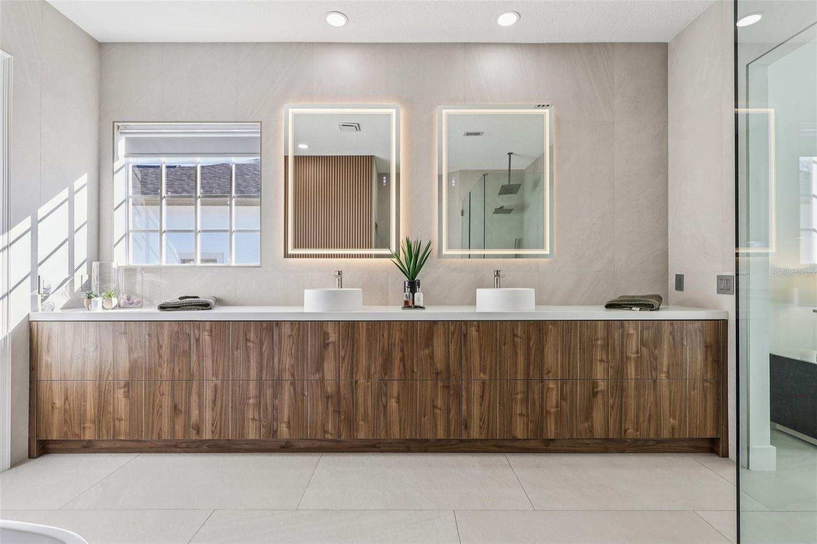 Image 23 of 36 For 5837 Caymus Loop